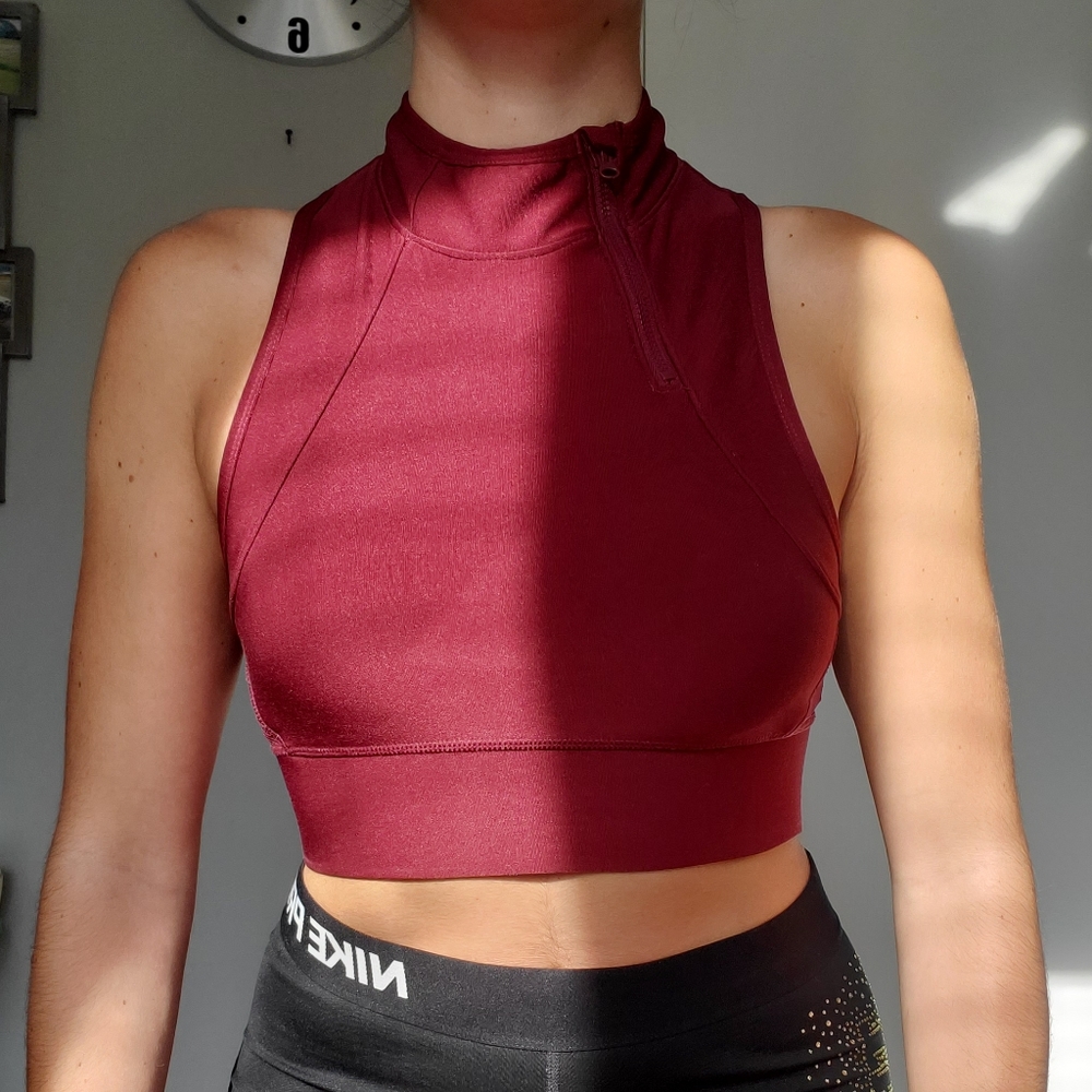 Maroon High Neck Padded Cropped Athletic Top, Size Small